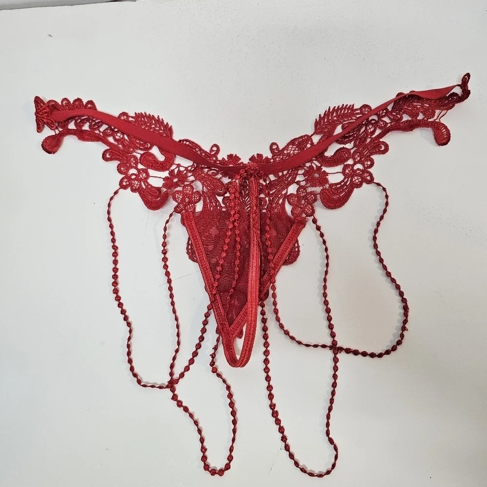 Red Lace Lingerie G String Thong Panties Size M New Without Tags
